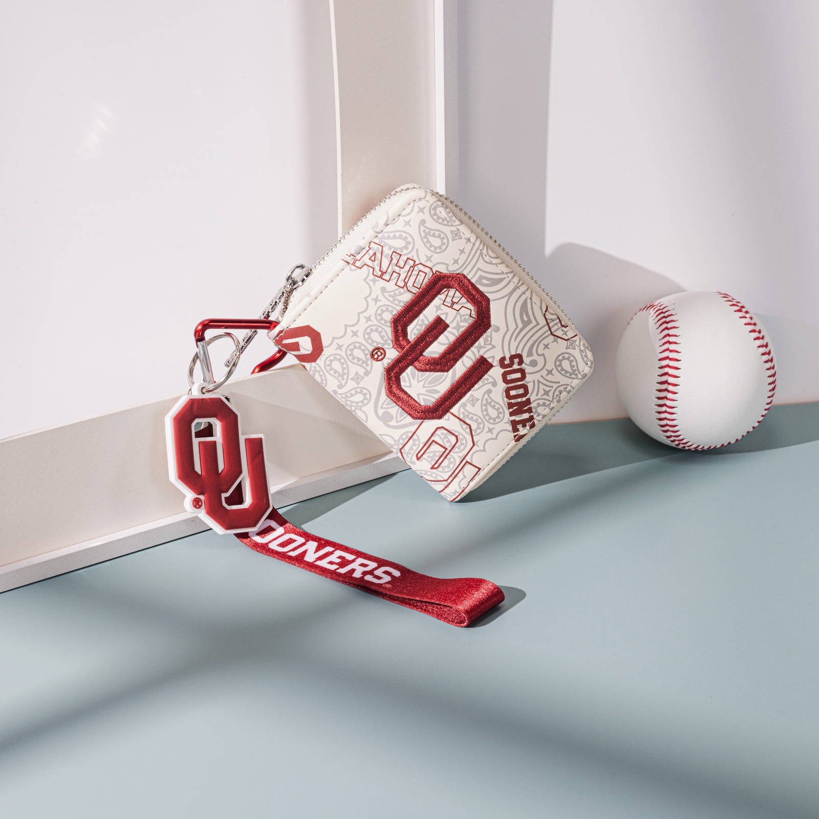 NC-OU012BG   University of Oklahoma Sooners Zip Around Wallet/Wristlet- Beige