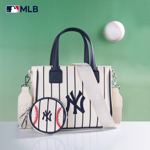 MLB-NY103 MLB New York Yankees Team Tote/Crossbody with Baseball