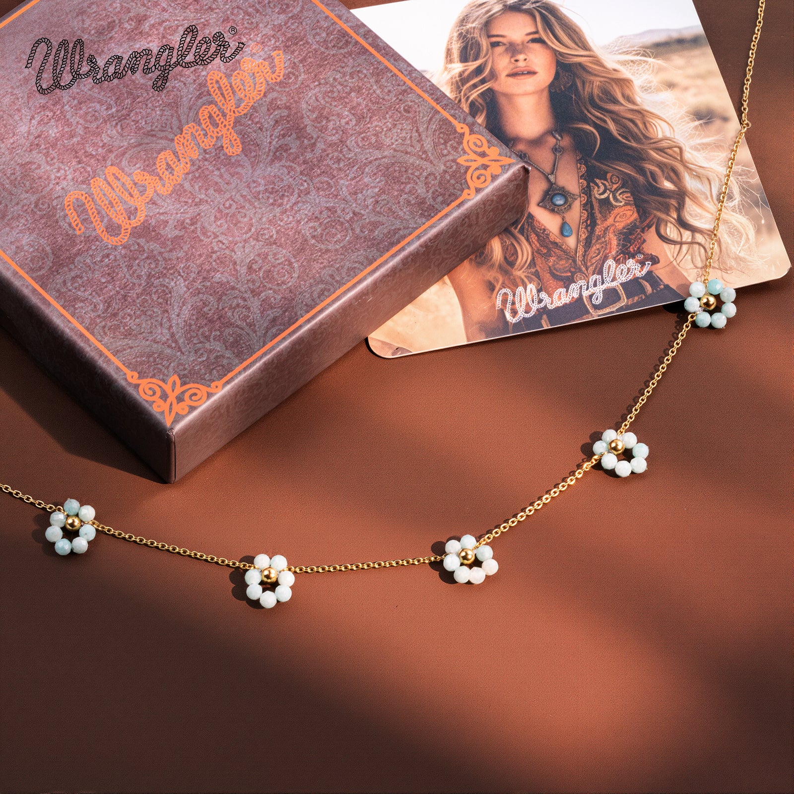 WNS-1103GN  Wrangler 14K Gold Natural Stone Daisy Choker Necklace -Green