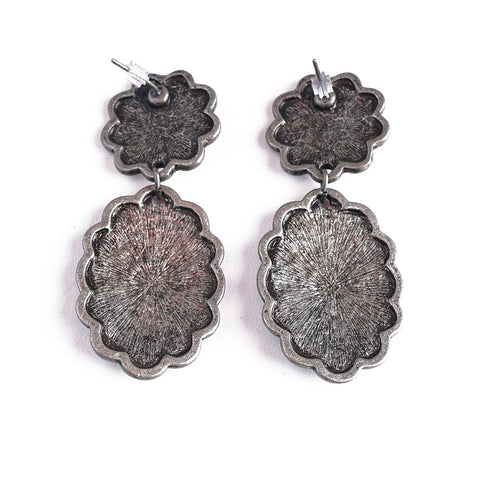 ERZ200425-02   Silver Oval Floral Concho Dangling Earring