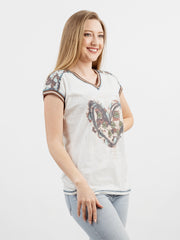 Women's Mineral Wash Contrast Stitched Studded Heart Graphic Short Sleeve Tee DL-T065