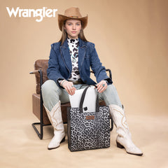 WG296-8900BK   Wrangler Leopard Print Tote Bag- Black