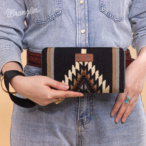 WG174-W006   Wrangler Southwestern Knitted Wallet/Wristlet - Black