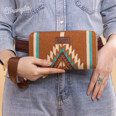WG174-W006   Wrangler Southwestern Knitted Wallet/Wristlet - Brown