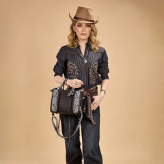 WG331-8120S  Wrangler Bandana Paisley Print Tote/Crossbody -Black