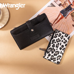 WG366-W091BK   Wrangler Western Bi-Fold  RFID Wallet/Wristlet With Detachable Pouch- Black