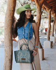 WG145G-8300  Wrangler Embroidered Trapezoid Concealed Carry Tote/Crossbody - Green